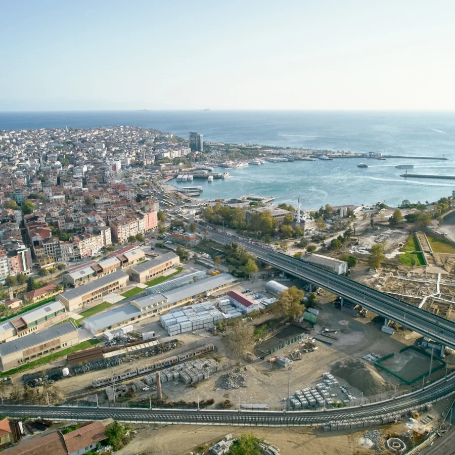 İzotim tarafından TCDD Geçici Ofisler ve Sergi Alanları projesinde yapılan dış cephe uygulamaları