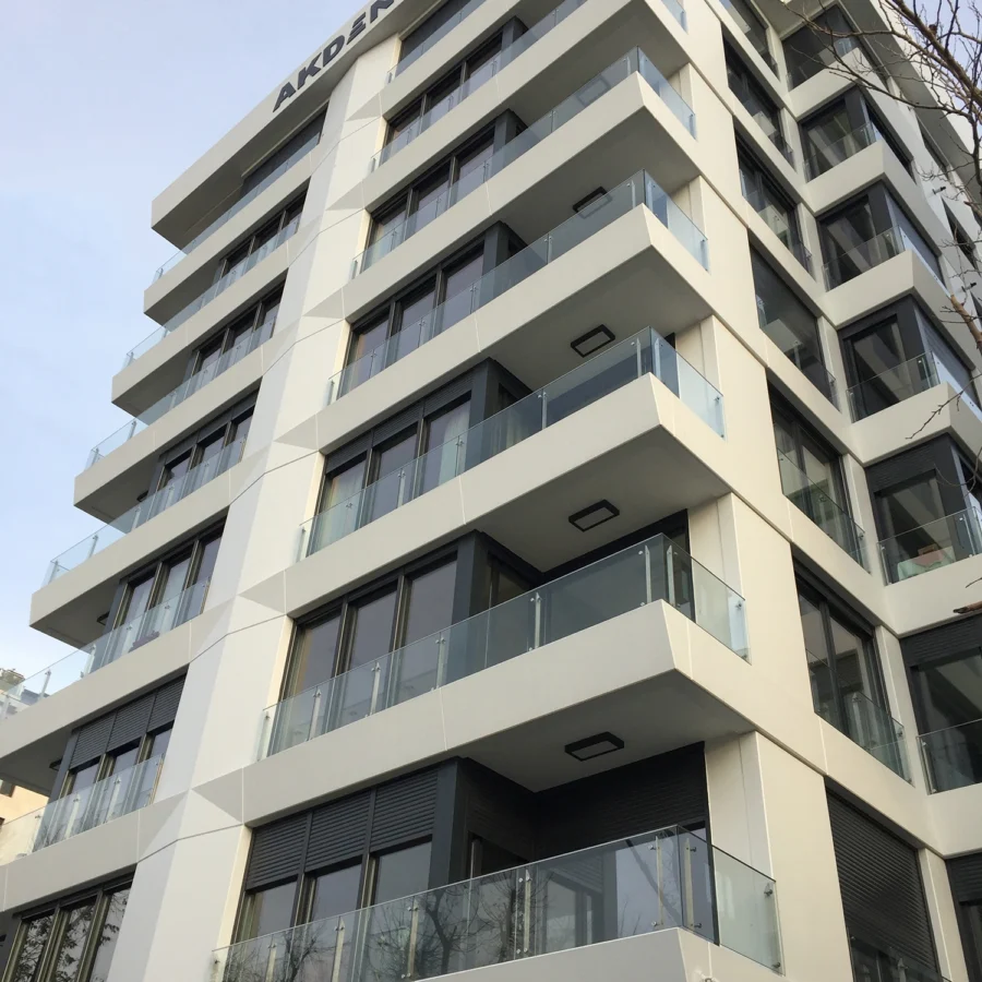 İzotim tarafından Akdeniz Park projesinde yapılan dış cephe uygulamaları