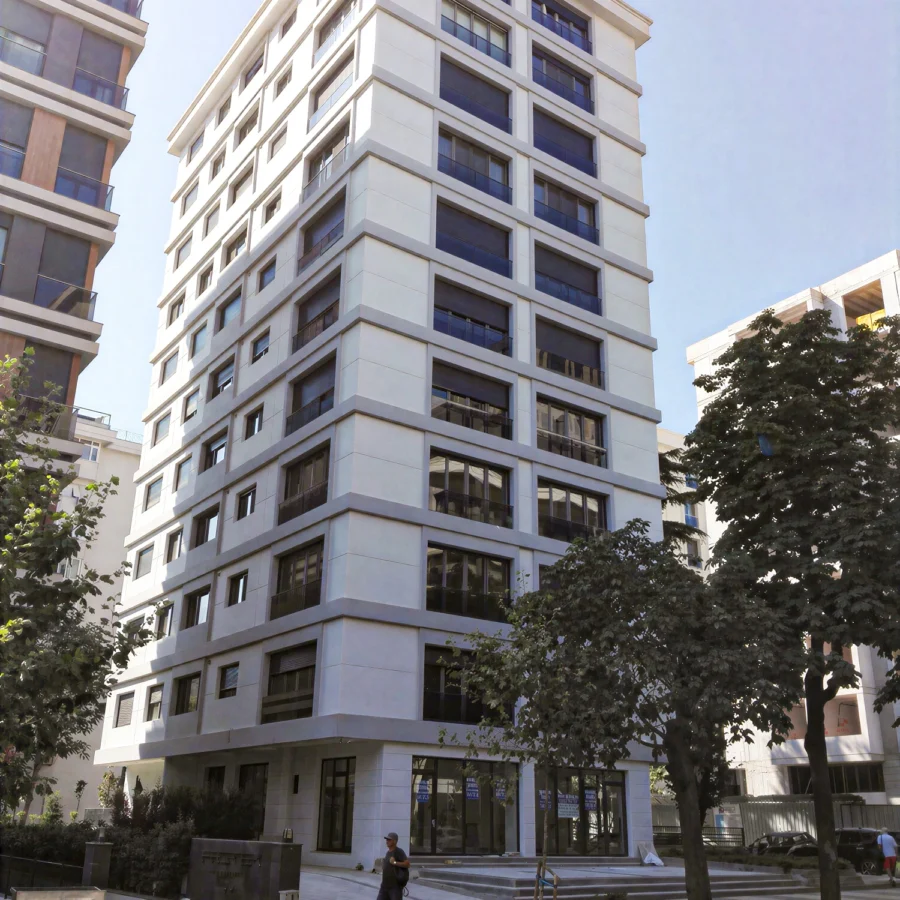 Von İzotim im Rahmen des Projekts „Anı Apartmanı“ durchgeführte Fassadenarbeiten
