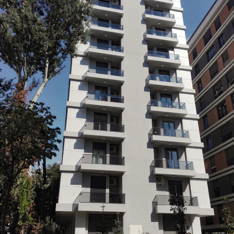 Von İzotim im Rahmen des Projekts „Anı Apartmanı“ durchgeführte Fassadenarbeiten