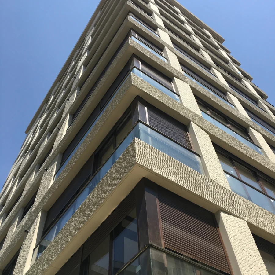İzotim tarafından Barış Apartmanı projesinde yapılan dış cephe uygulamaları