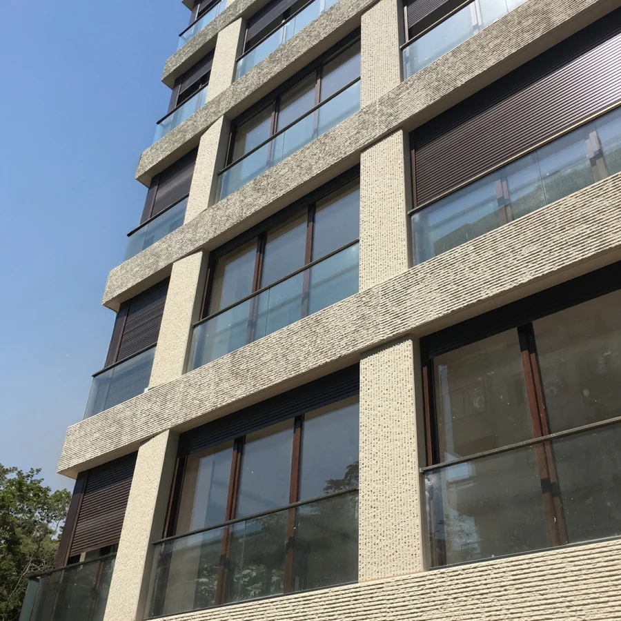 İzotim tarafından Barış Apartmanı projesinde yapılan dış cephe uygulamaları