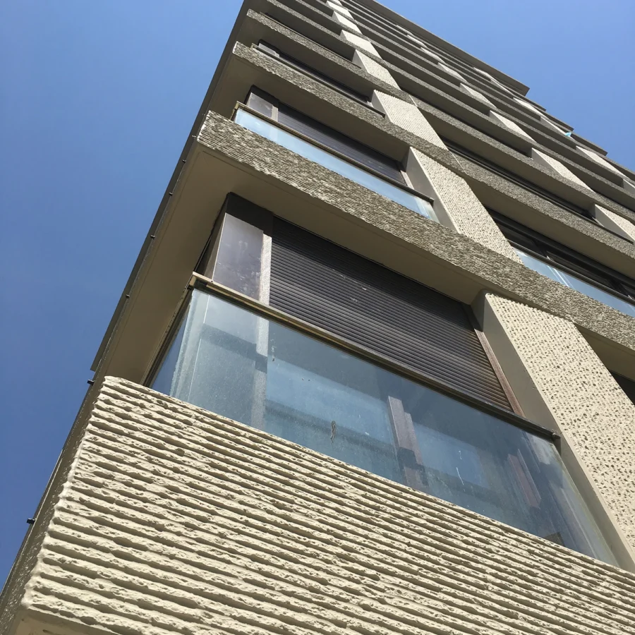 İzotim tarafından Barış Apartmanı projesinde yapılan dış cephe uygulamaları