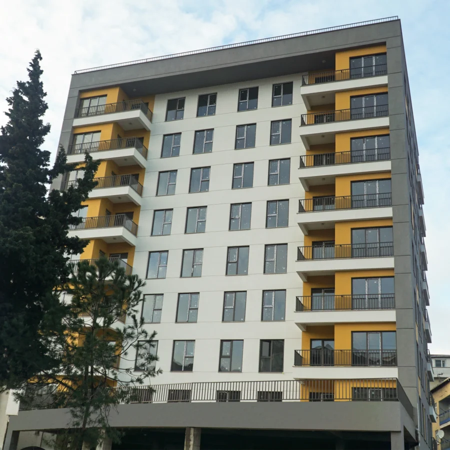 İzotim tarafından Base İnşaat konut projesinde yapılan dış cephe uygulamaları