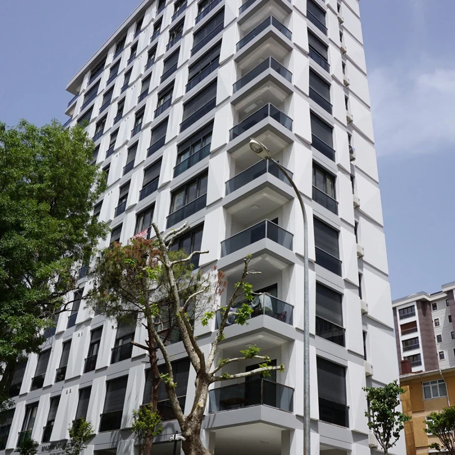 İzotim tarafından Beyaz Saray Apartmanı projesinde yapılan dış cephe uygulamaları