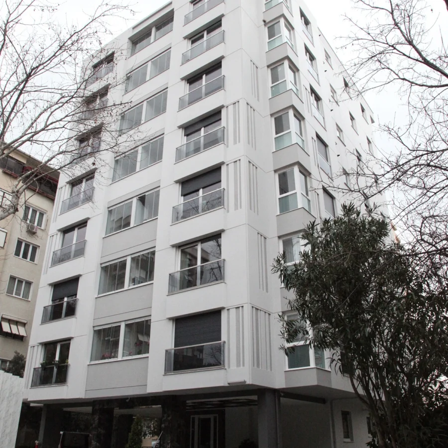 İzotim tarafından Birlik Apartmanı projesinde yapılan dış cephe uygulamaları