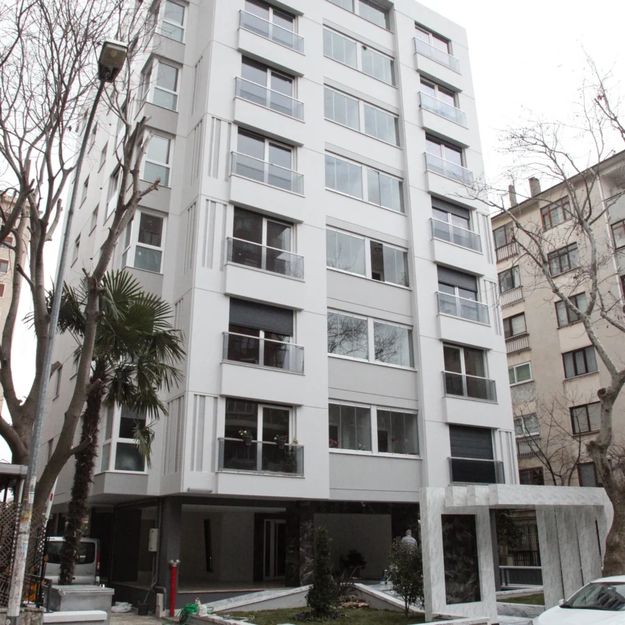 İzotim tarafından Birlik Apartmanı projesinde yapılan dış cephe uygulamaları