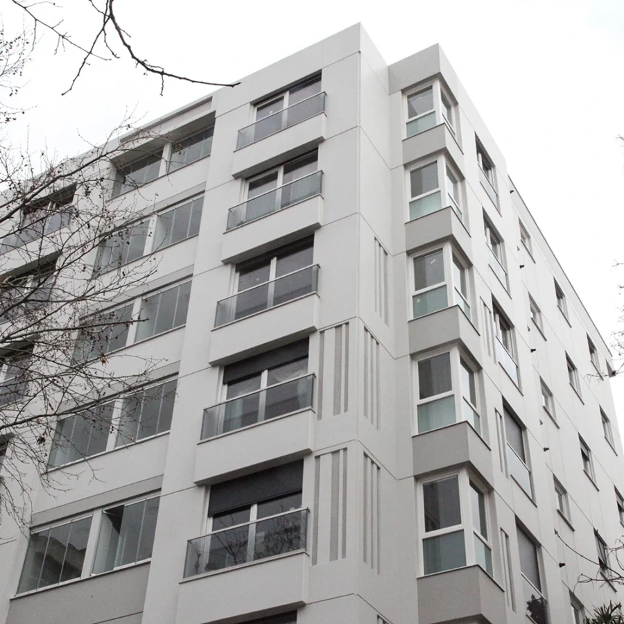İzotim tarafından Birlik Apartmanı projesinde yapılan dış cephe uygulamaları