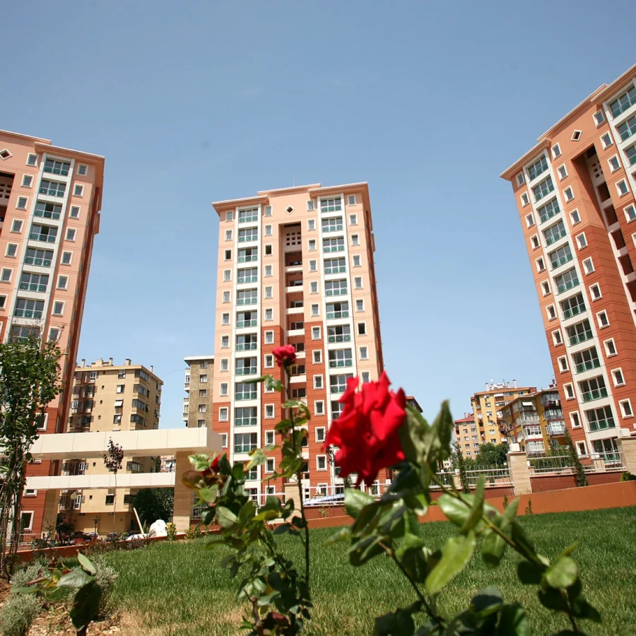 Exterior facade work carried out by İzotim on the Bostancı City project