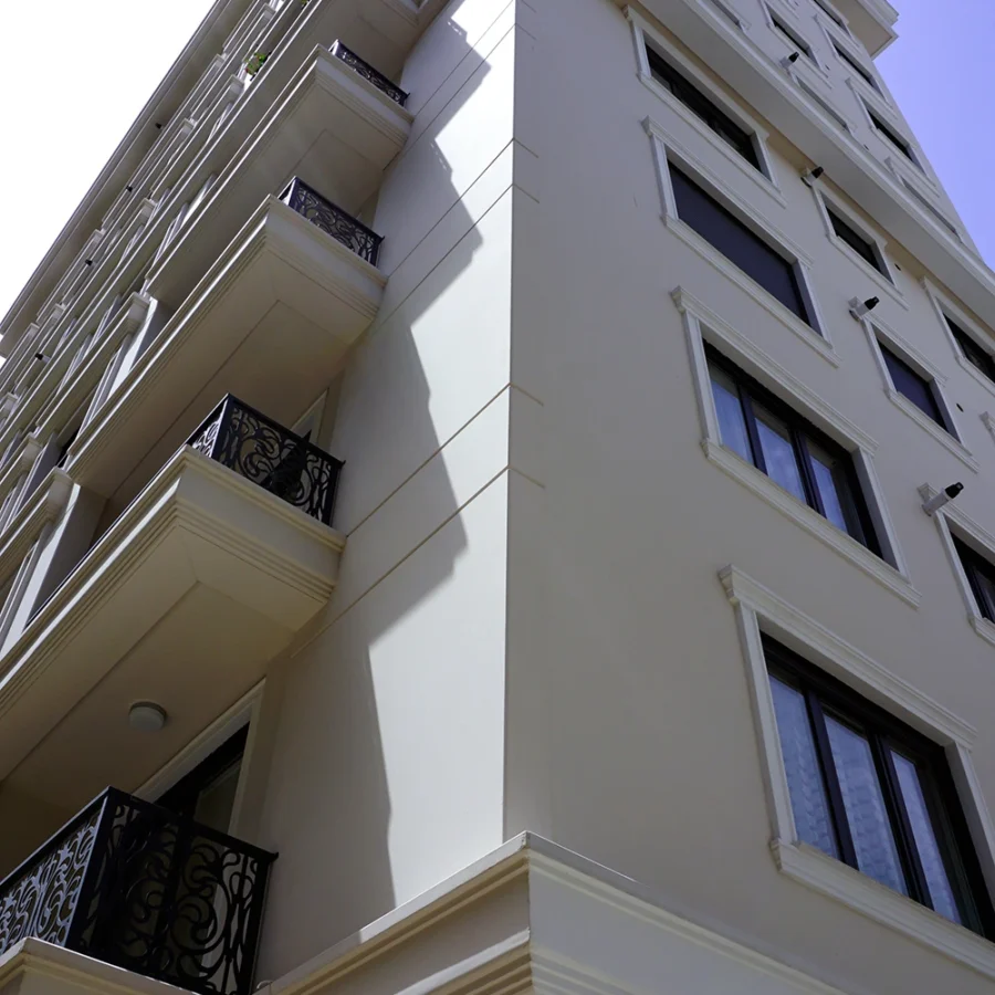 Von İzotim im Rahmen des Projekts „Deniz Apartmanı“ durchgeführte Fassadenarbeiten