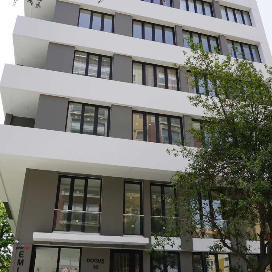 Fassadengestaltung des Doğuş-Wohnhauses
