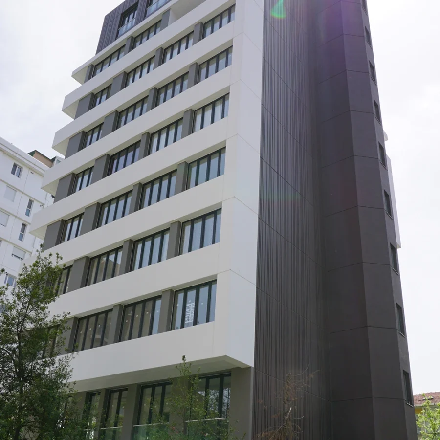 Fassadengestaltung des Doğuş-Wohnhauses