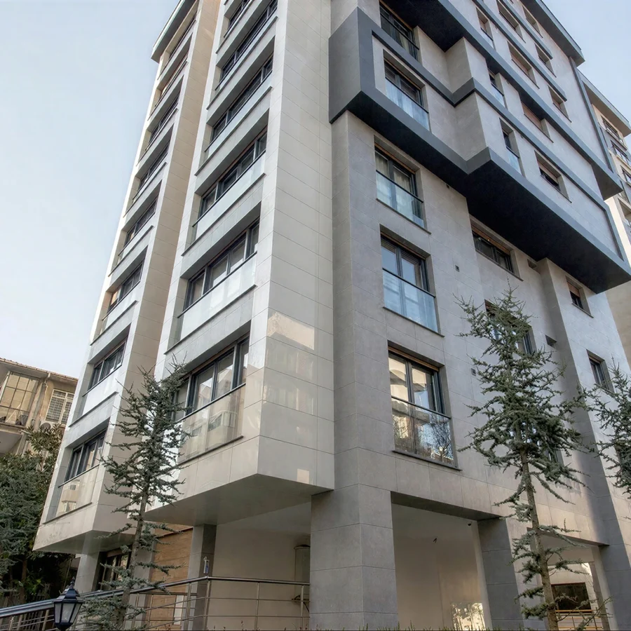 İzotim tarafından Dostlar Apartmanı projesinde yapılan dış cephe uygulamaları