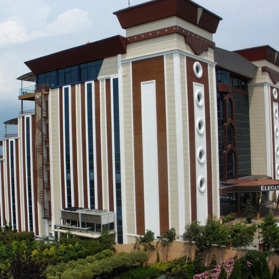 İzotim tarafından Elegance Resort Hotel projesinde yapılan dış cephe uygulamaları