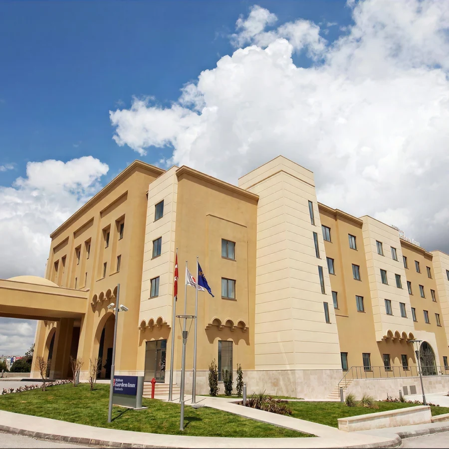 İzotim tarafından Hilton Garden Inn Şanlıurfa projesinde yapılan dış cephe uygulamaları