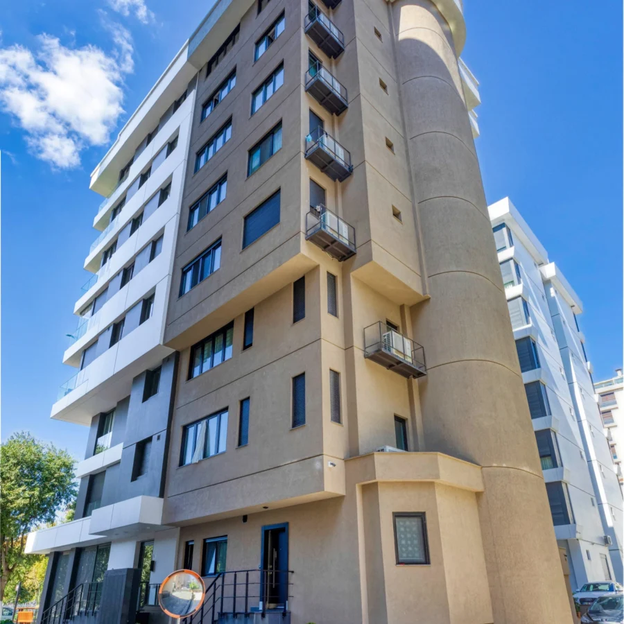 İzotim tarafından Palmiye Apartmanı projesinde yapılan dış cephe uygulamaları