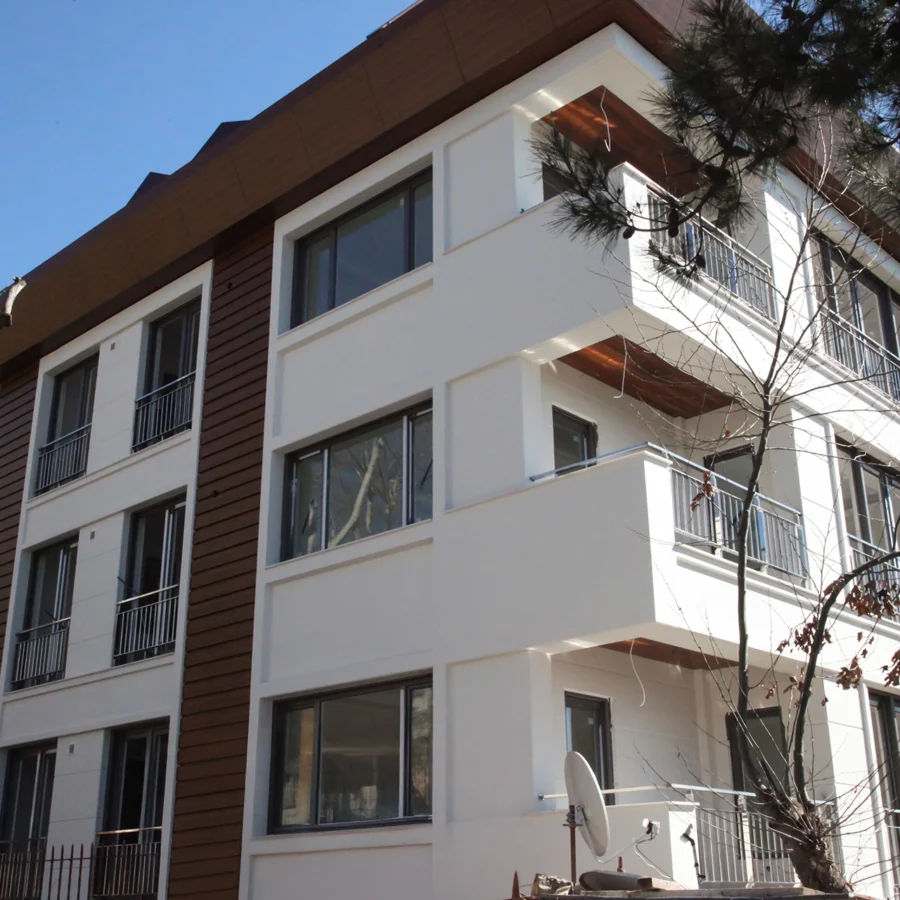 İzotim tarafından Sahil Yolu Apartmanı projesinde yapılan dış cephe uygulamaları