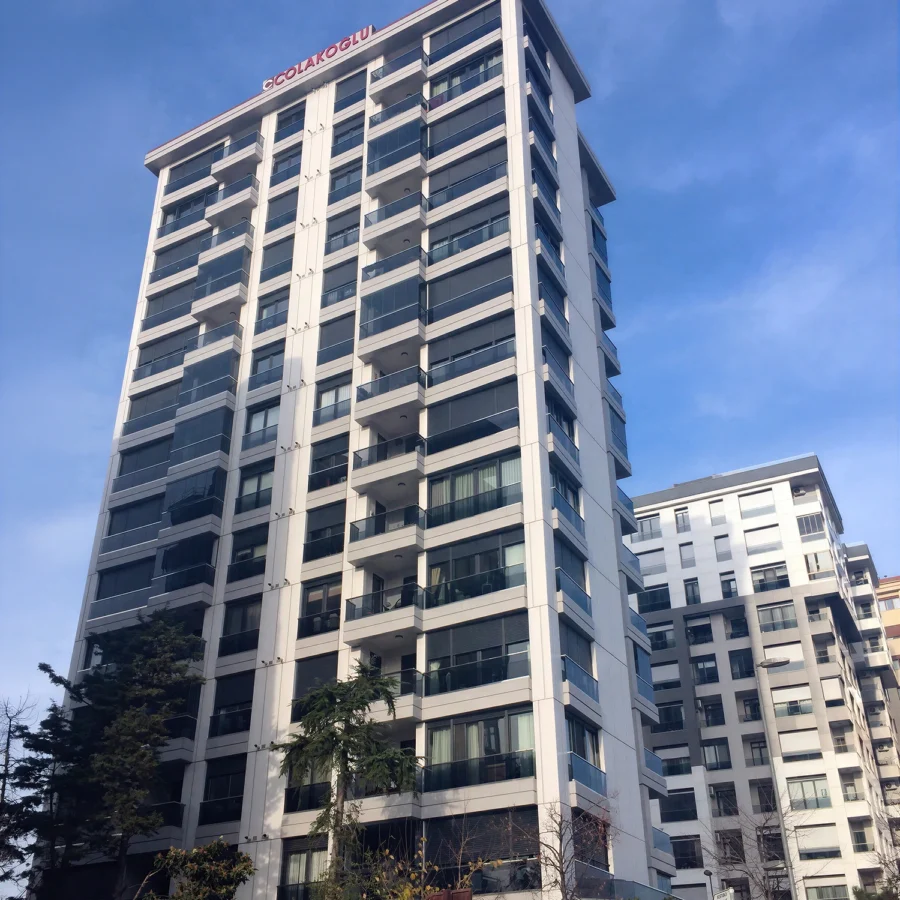 İzotim tarafından Saray Apartmanı projesinde yapılan dış cephe uygulamaları