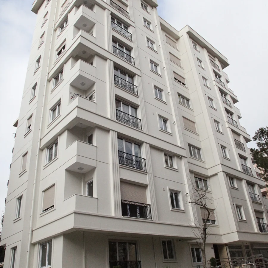 İzotim tarafından Serdaroğlu Apartmanı projesinde yapılan dış cephe uygulamaları