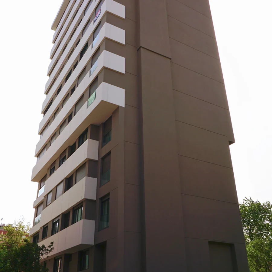 İzotim tarafından Şeyda 13 Apartmanı projesinde yapılan dış cephe uygulamaları