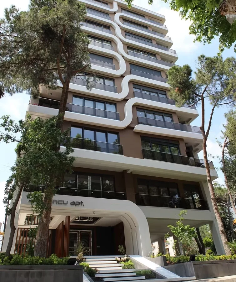 İzotim tarafından Somuncu Apartmanı projesinde yapılan dış cephe uygulamaları