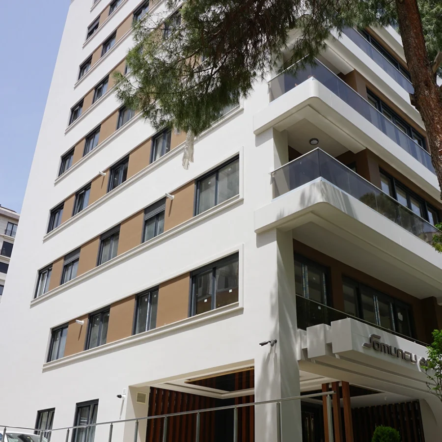 İzotim tarafından Somuncu Apartmanı projesinde yapılan dış cephe uygulamaları