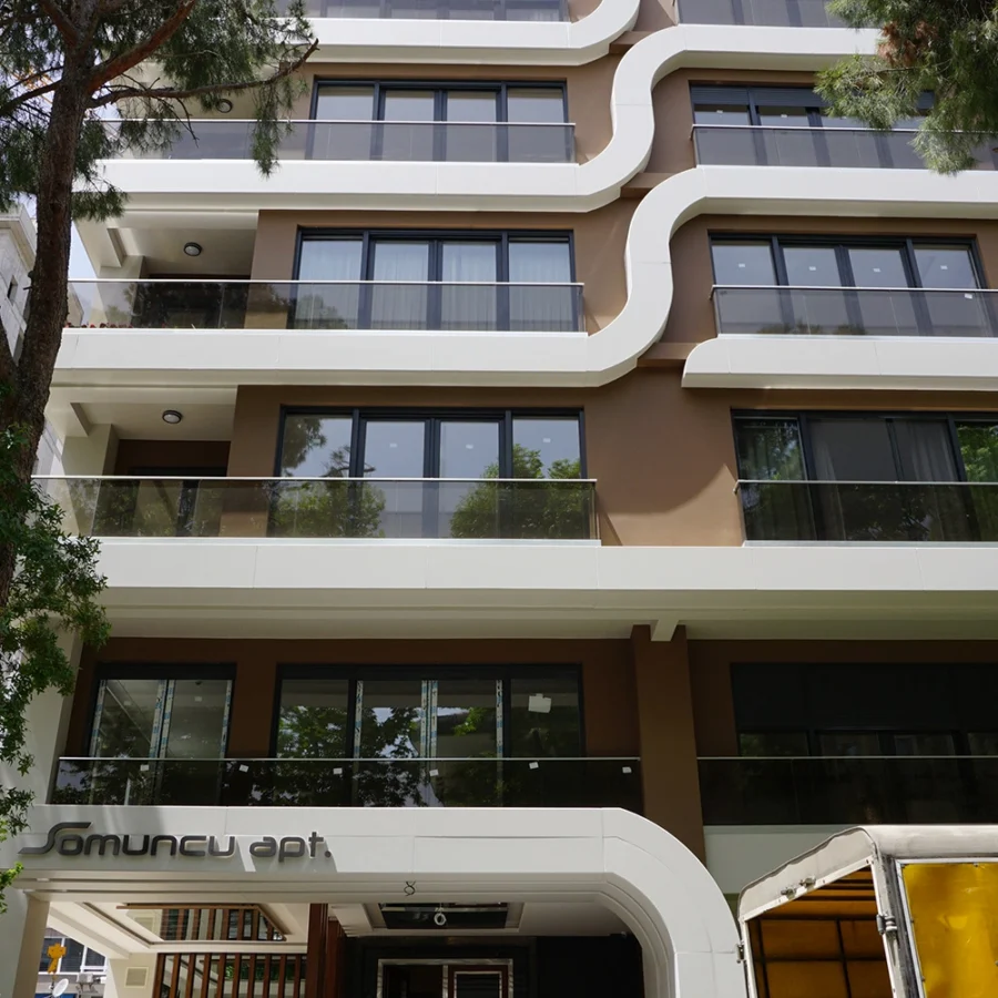 İzotim tarafından Somuncu Apartmanı projesinde yapılan dış cephe uygulamaları
