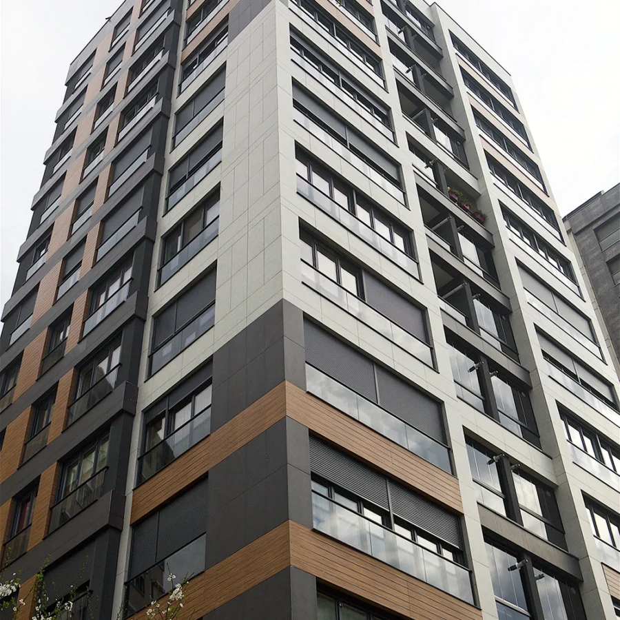 Exterior facade work carried out by İzotim on the Terradora Apartment Building project