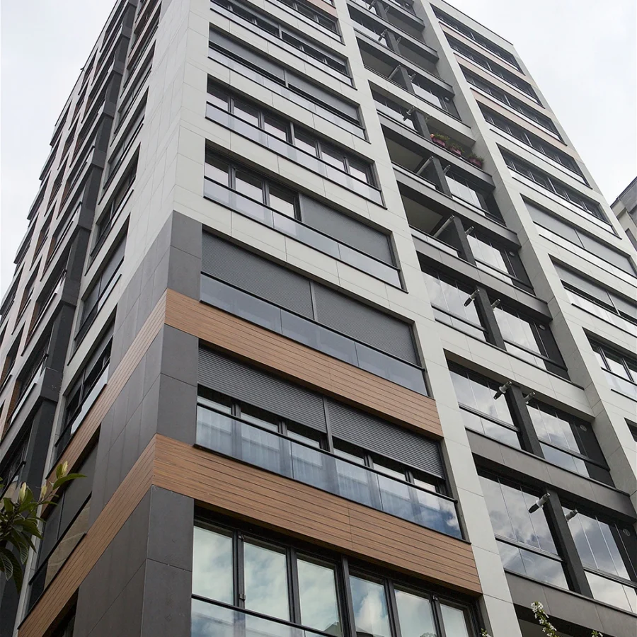 Exterior facade work carried out by İzotim on the Terradora Apartment Building project