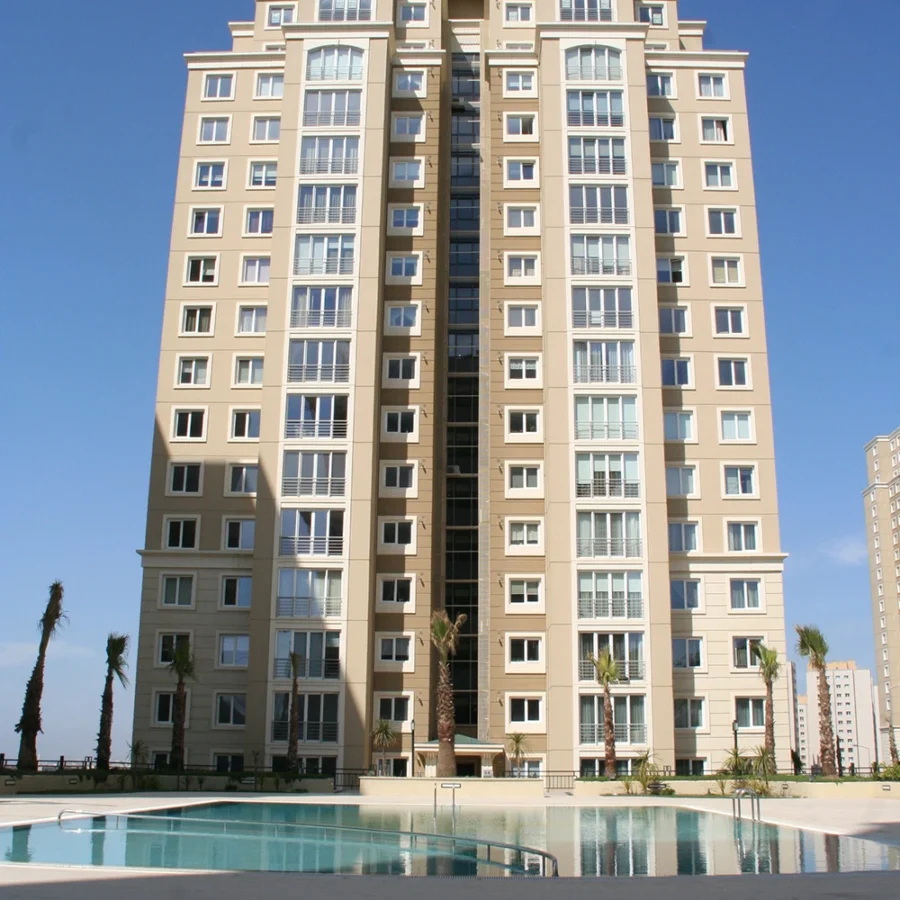 İzotim tarafından Uphill Court projesinde yapılan dış cephe uygulamaları