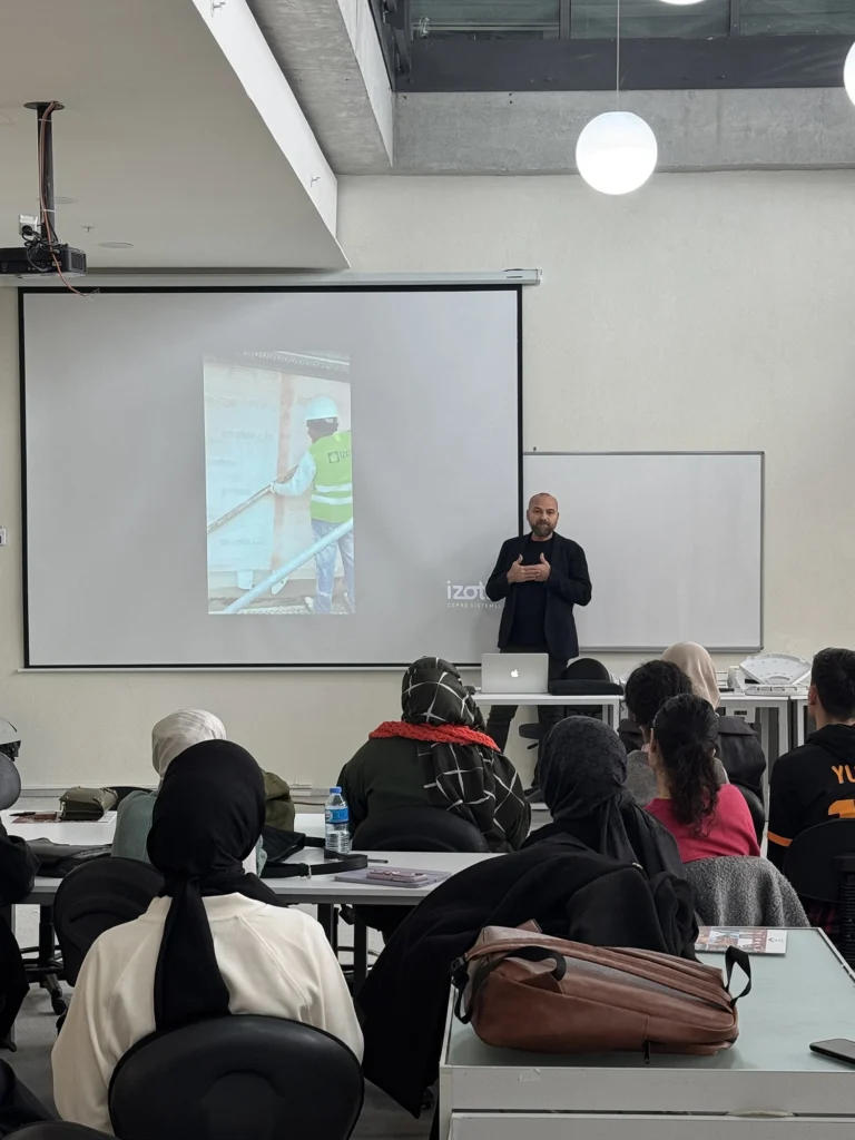 Salim Ünal, FSMVU Sanat, Tasarım ve Mimarlık Fakültesi Öğrencileriyle