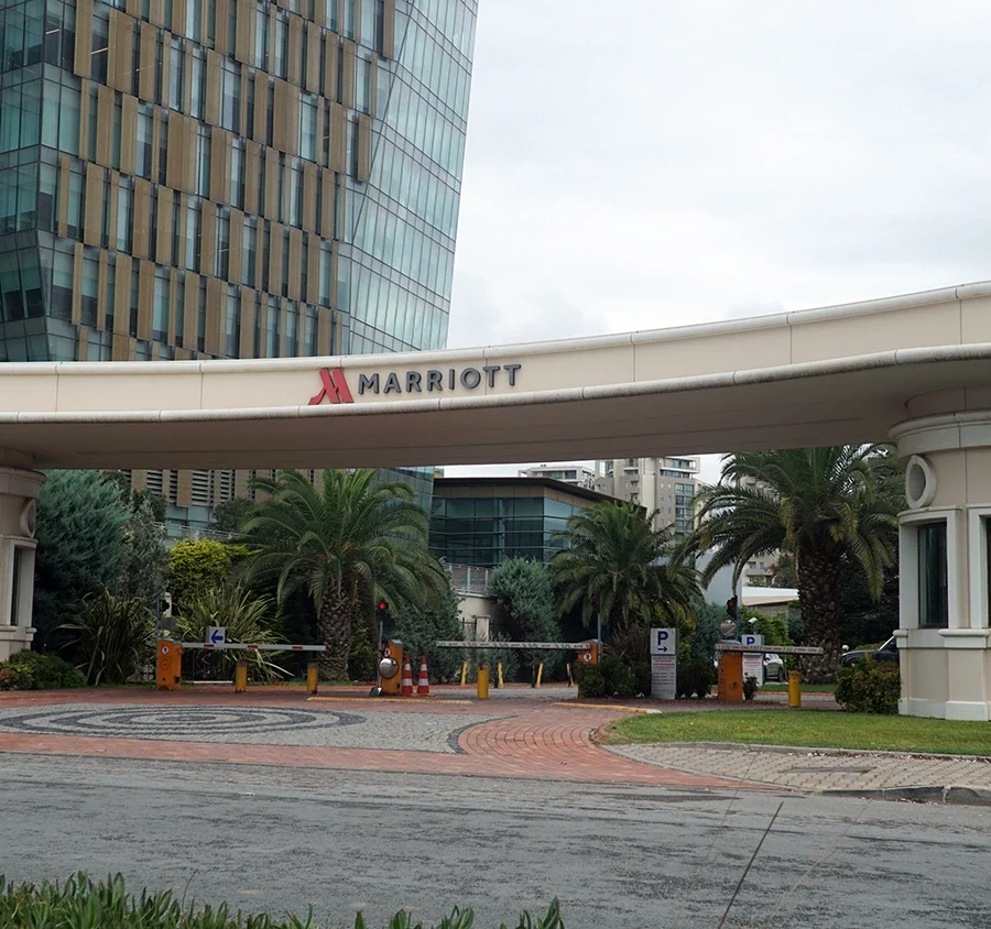 İzotim tarafından Istanbul Marriott Hotel Asia projesinde yapılan dış cephe uygulamaları