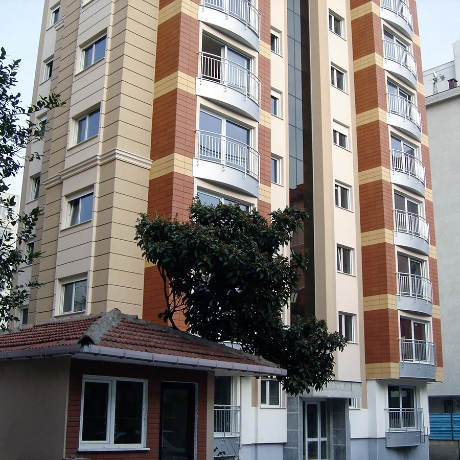 İzotim tarafından Oğuzbey Apartmanı projesinde yapılan dış cephe uygulamaları